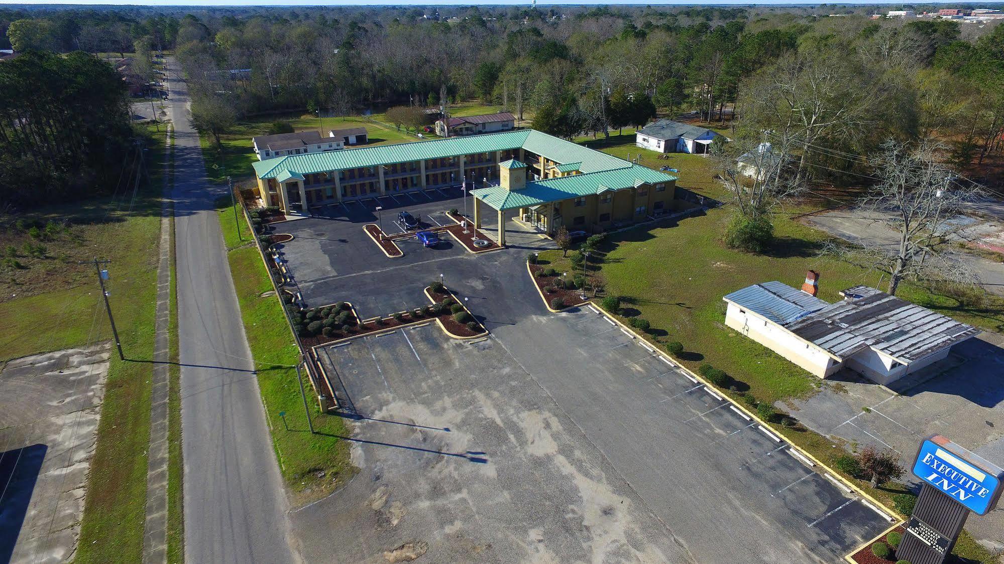 Executive Inn Opp Exterior photo